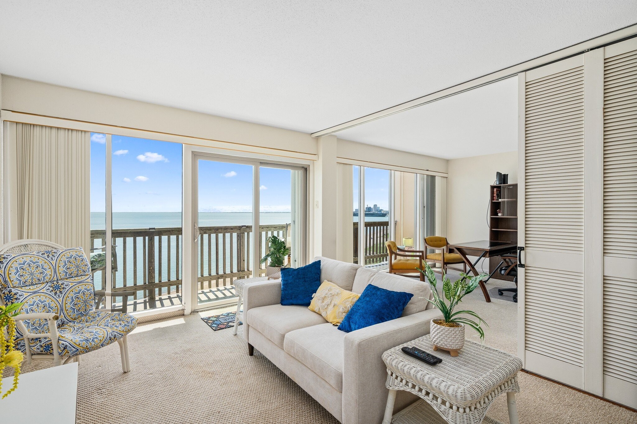 Building Photo - 4000 Surfside Blvd