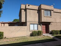 Building Photo - Remodeled Townhome in West Phoenix