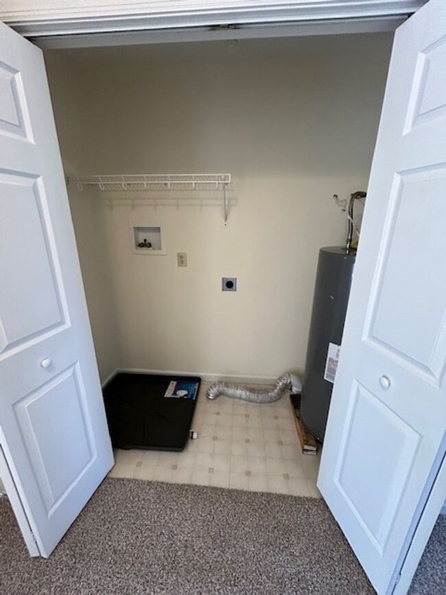 Building Photo - Beautiful 2BR Townhome Near Indian Park – Garage + Storage