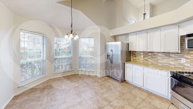 Building Photo - 804 Squire Ct