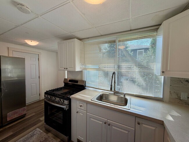 Building Photo - Welcome to Prospect Park!