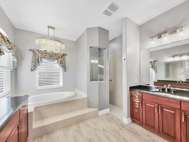 Building Photo - 16806 5th Terrace NE