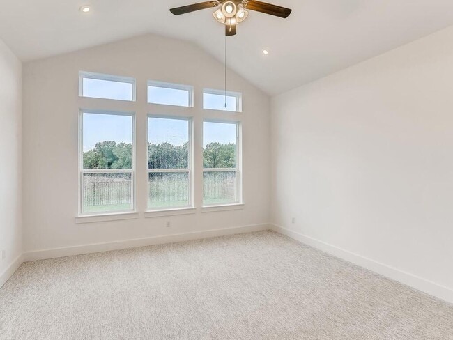 Building Photo - 12016 Mesa Verde Dr