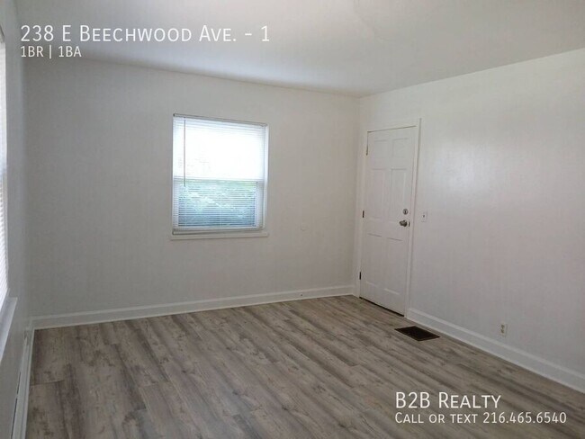 Building Photo - 238 E Beechwood Ave
