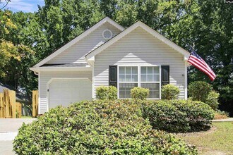 Building Photo - 562 Chisolm Way
