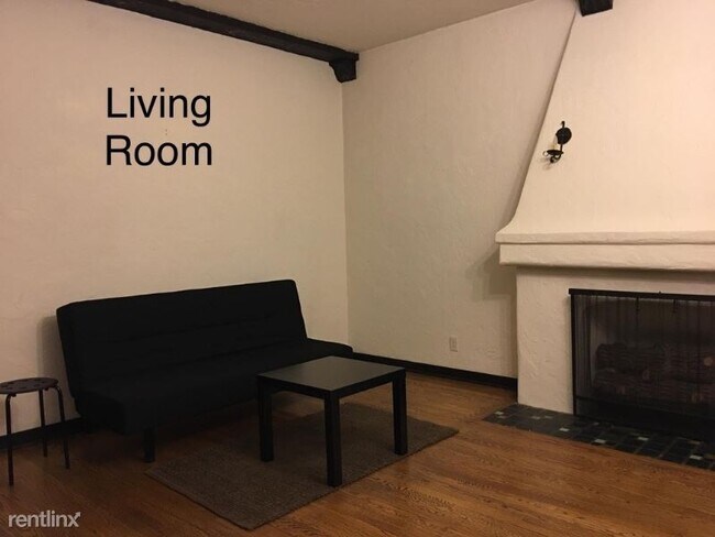 Building Photo - 2 br, 1 bath Condo - 4204 11th Avenue NE 08