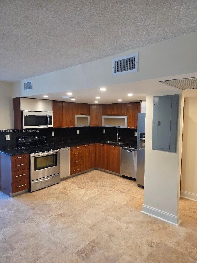 Building Photo - 2001 Atlantic Shores Blvd