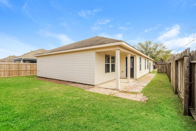 Building Photo - 3519 Apache Meadows Drive