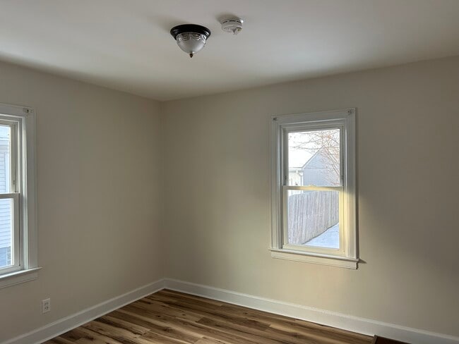 Building Photo - 1607 Howard St