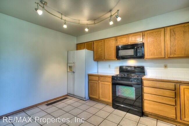 Building Photo - 3 br, 2.5 bath House - 3085 Haystack Drive