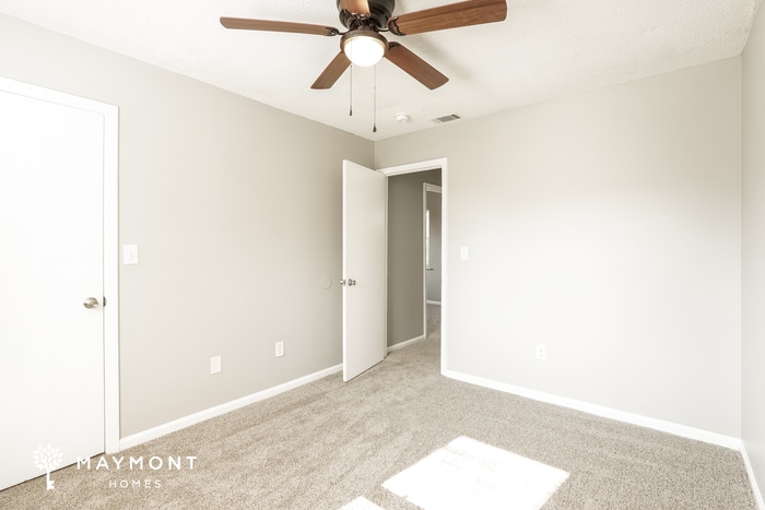 Building Photo - 3716 Kingsgate Dr