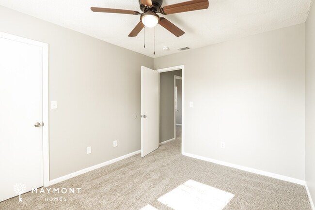 Building Photo - Beautiful 3-Bedroom Home with Large Yard
