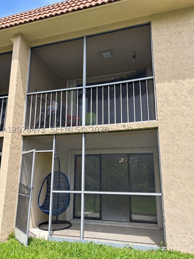 Building Photo - 205 Lakeview Dr