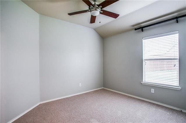 Building Photo - 9721 Sleepy Hollow Dr