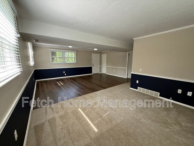 Building Photo - 417 Surrey Dr