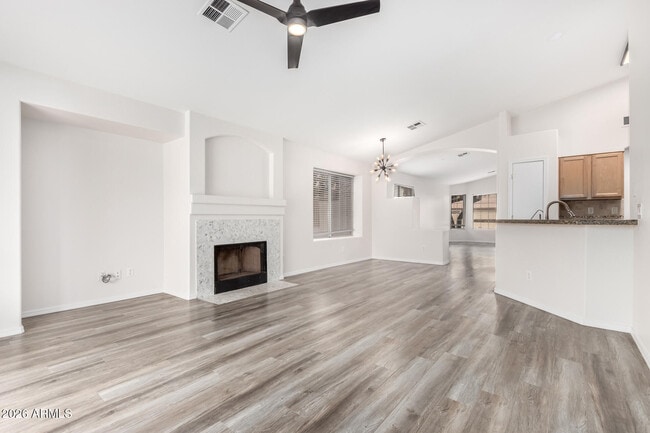 Building Photo - 491 N Ocotillo Ln