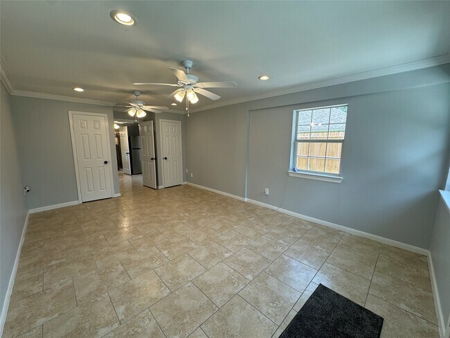 Building Photo - 7910 Sands Point Dr