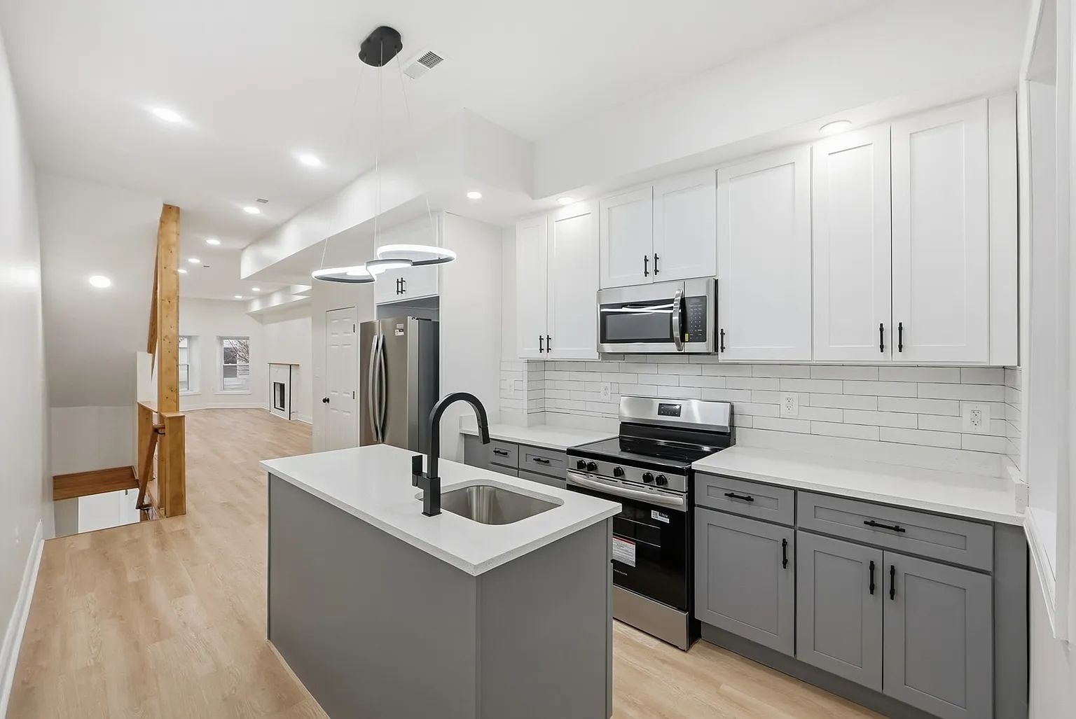 Building Photo - 744 N Patterson Park Ave