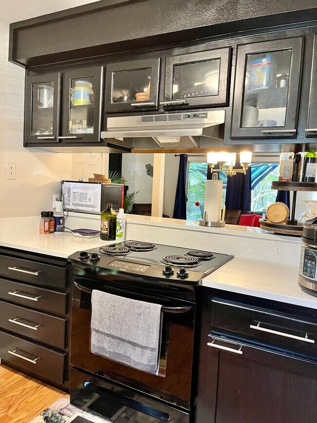 Building Photo - 1526 192nd St SE