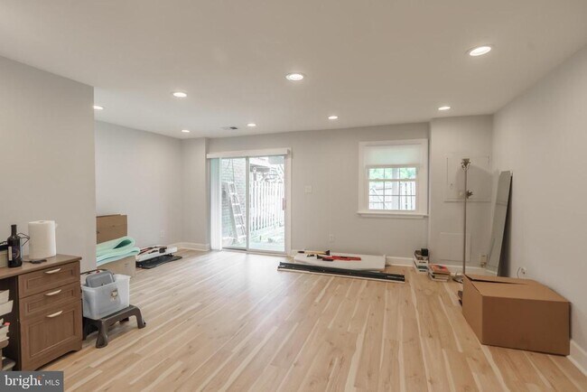 Building Photo - 5776 Yellowrose Ct