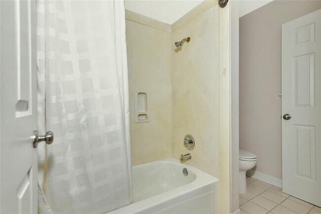 Building Photo - 11771 Quail Creek Dr