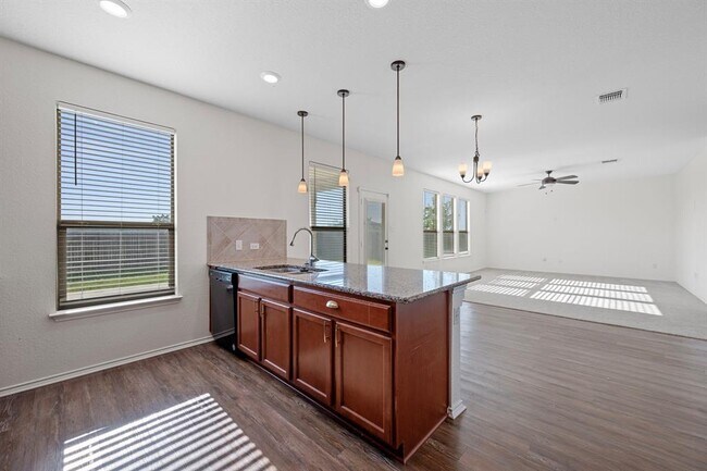 Building Photo - 6257 Mantalcino Dr