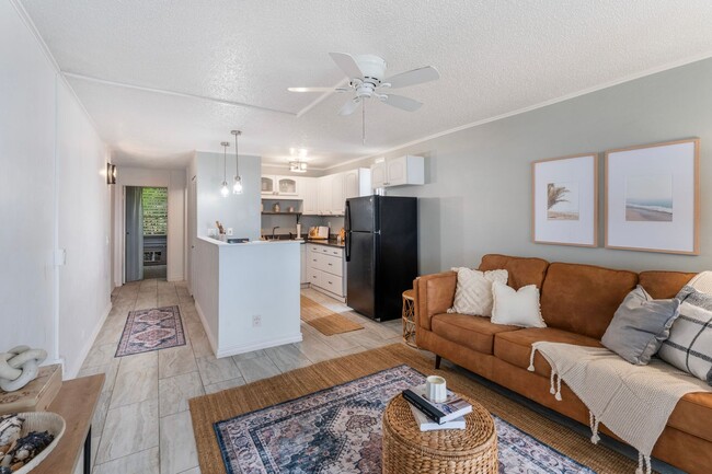 Building Photo - Live your best life in this well-appointed condo in Makaua Village