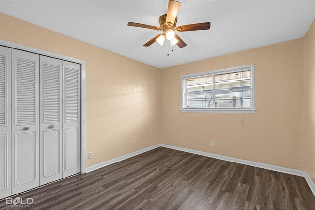 Building Photo - 2710 Higgins Dr