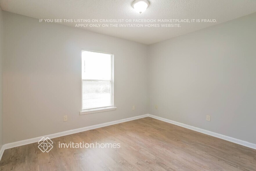 Building Photo - 4440 Battlecreek Ct E