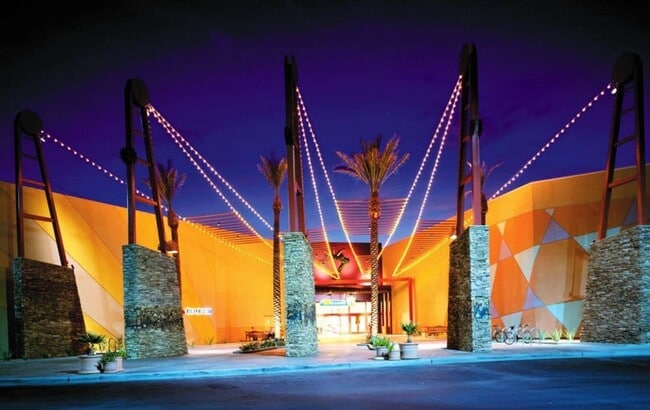 Building Photo - Tempe Terrace
