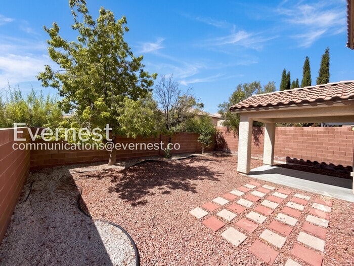 Building Photo - 11221 Salentino Ave