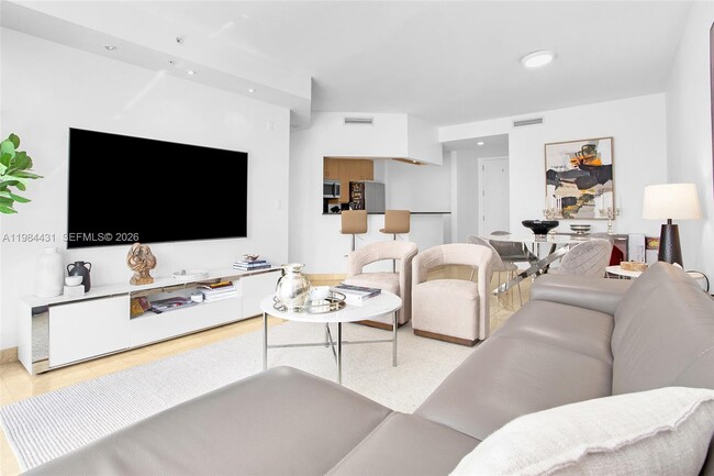 Building Photo - 801 Brickell Key Blvd