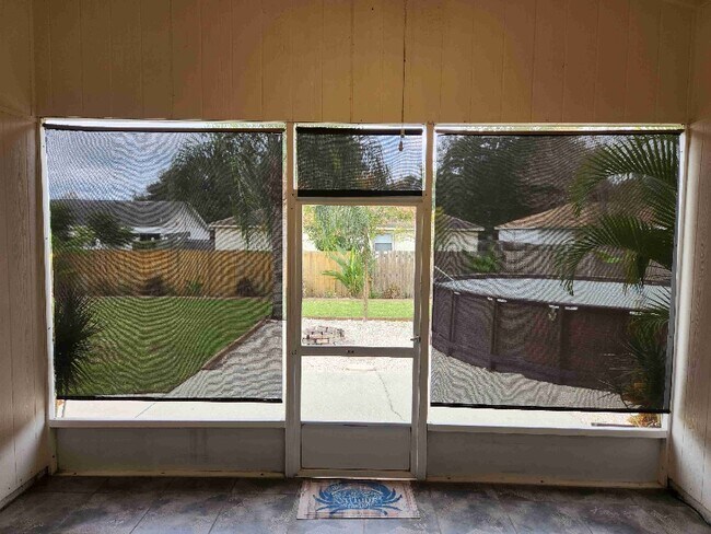 Building Photo - 7493 Briarbay Loop