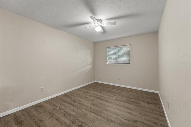 Building Photo - 6931 Tara Dr