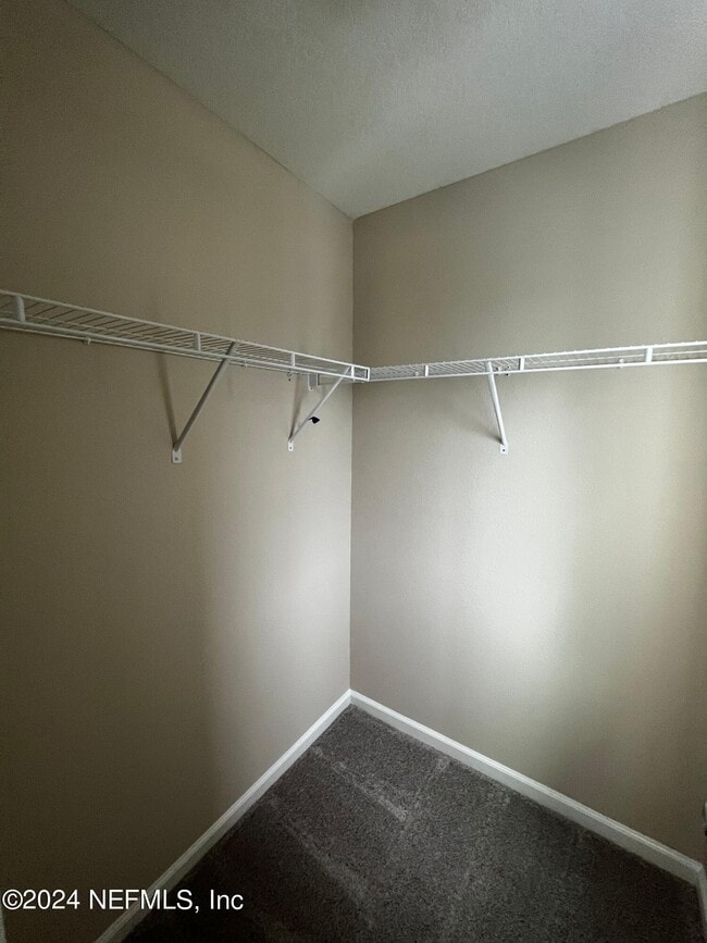 Building Photo - 11804 Beardgrass Wy