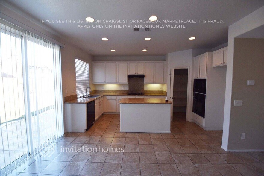 Building Photo - 7088 Verdugo Pl