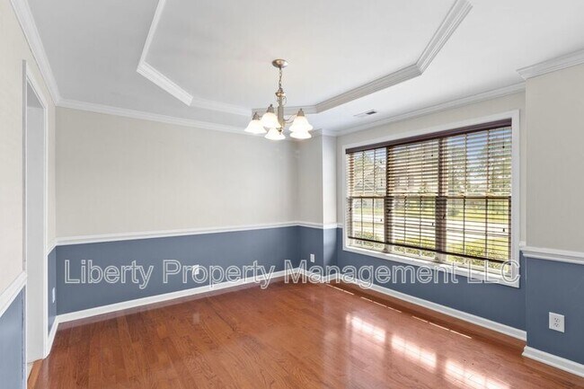Building Photo - 130 Breezewood Dr