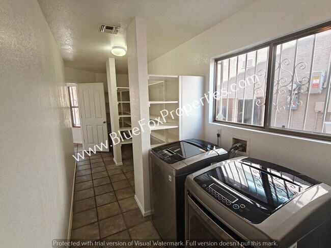 Building Photo - 3421 N Green Gulch Ct