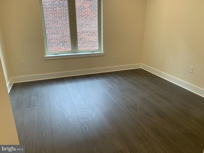 Building Photo - 1848 N 19th St