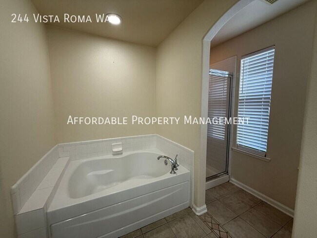 Building Photo - 244 Vista Roma Way