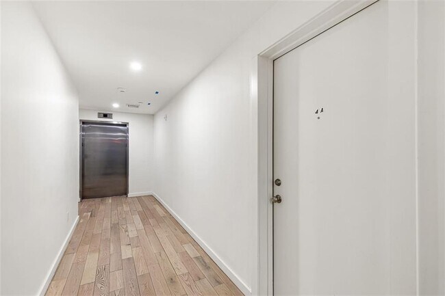 Building Photo - 71 Richmond St