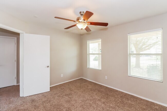 Building Photo - 5018 Cottage Creek Ln