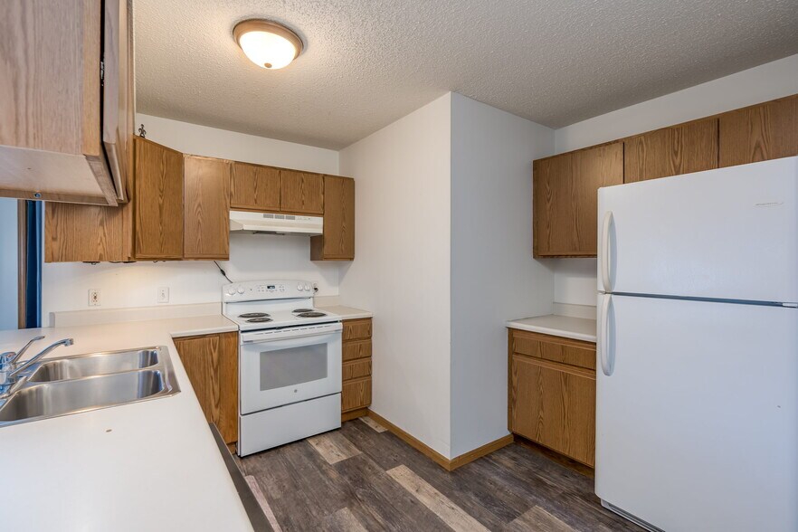Building Photo - 119 Balcerzak Dr