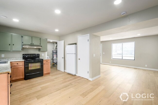 Building Photo - 2346 S 1440 W