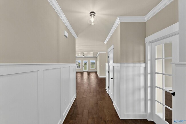 Building Photo - 114 Hudson River Dr
