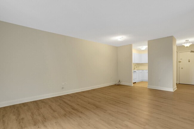 Building Photo - Studio Condo with all utilities included for rent!