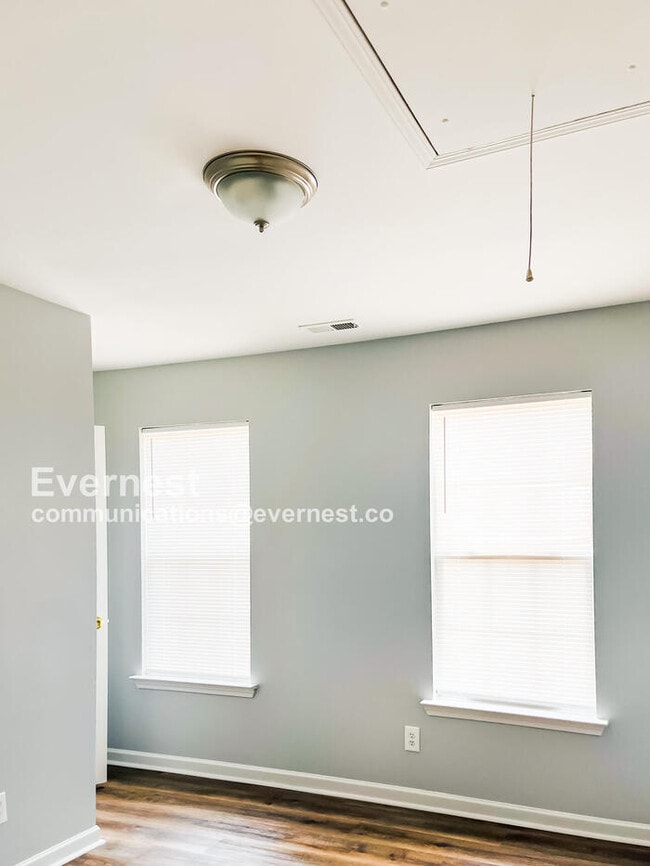 Building Photo - 5731 Laborde Ave