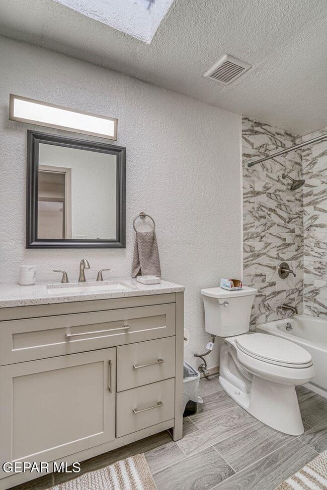 Building Photo - 311 Zenith Dr