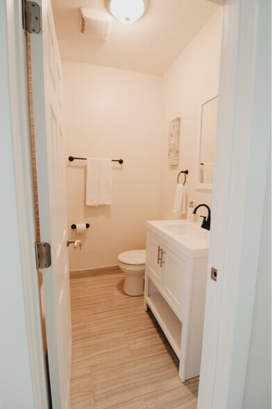 Building Photo - 3558 W Huron St