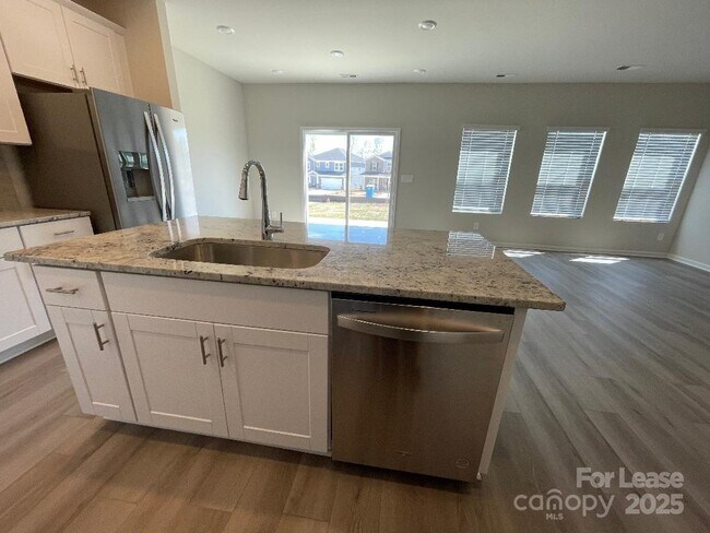 Building Photo - 110 Bird Dog Dr